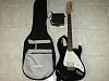 vendo guitarra electrica first act  con mini ampli y funda-guitarra2.jpg