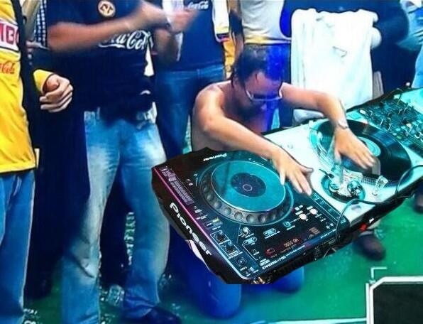 DJeazca